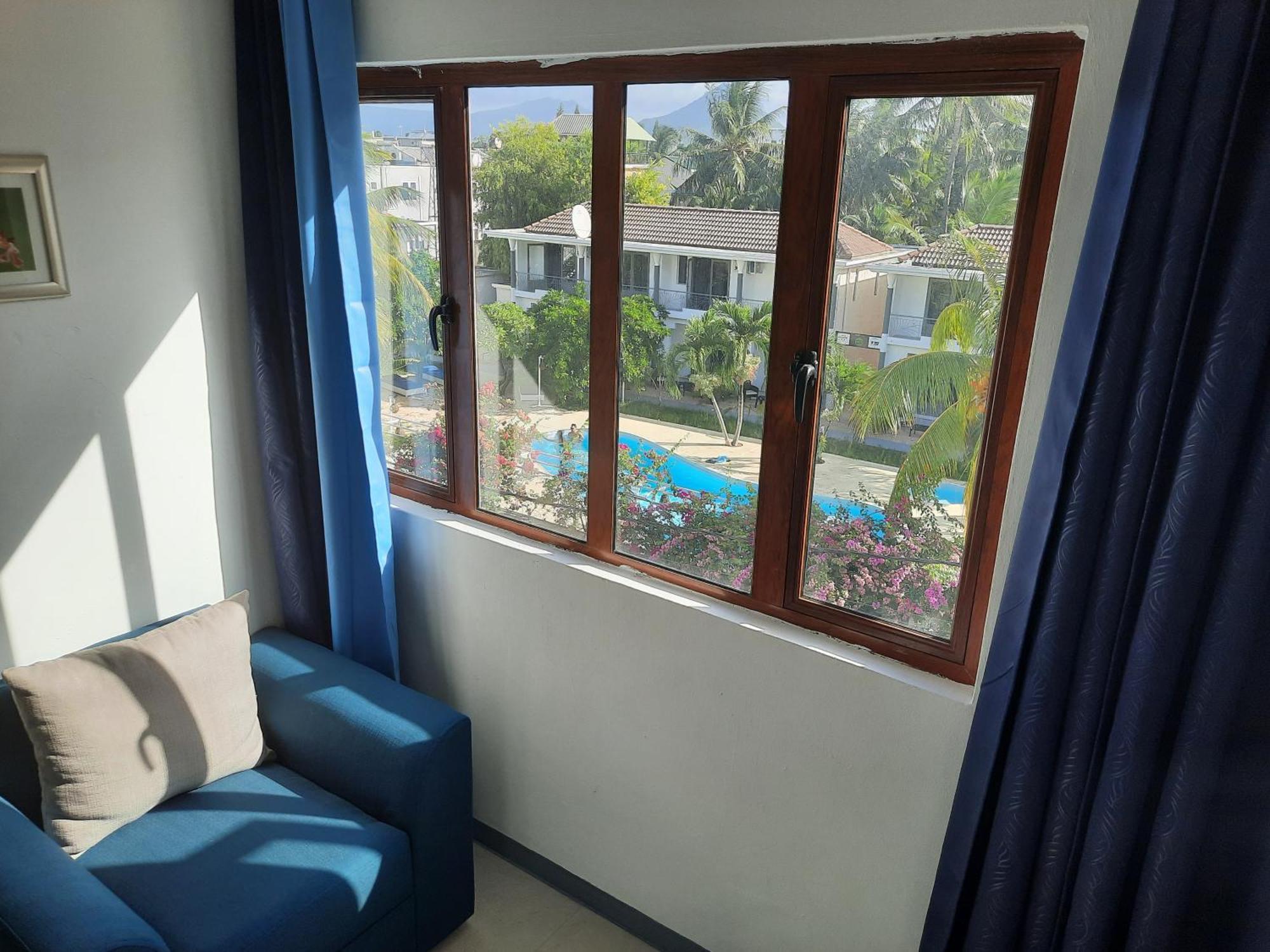 Jasmin Apartments Flic En Flac Ruang foto