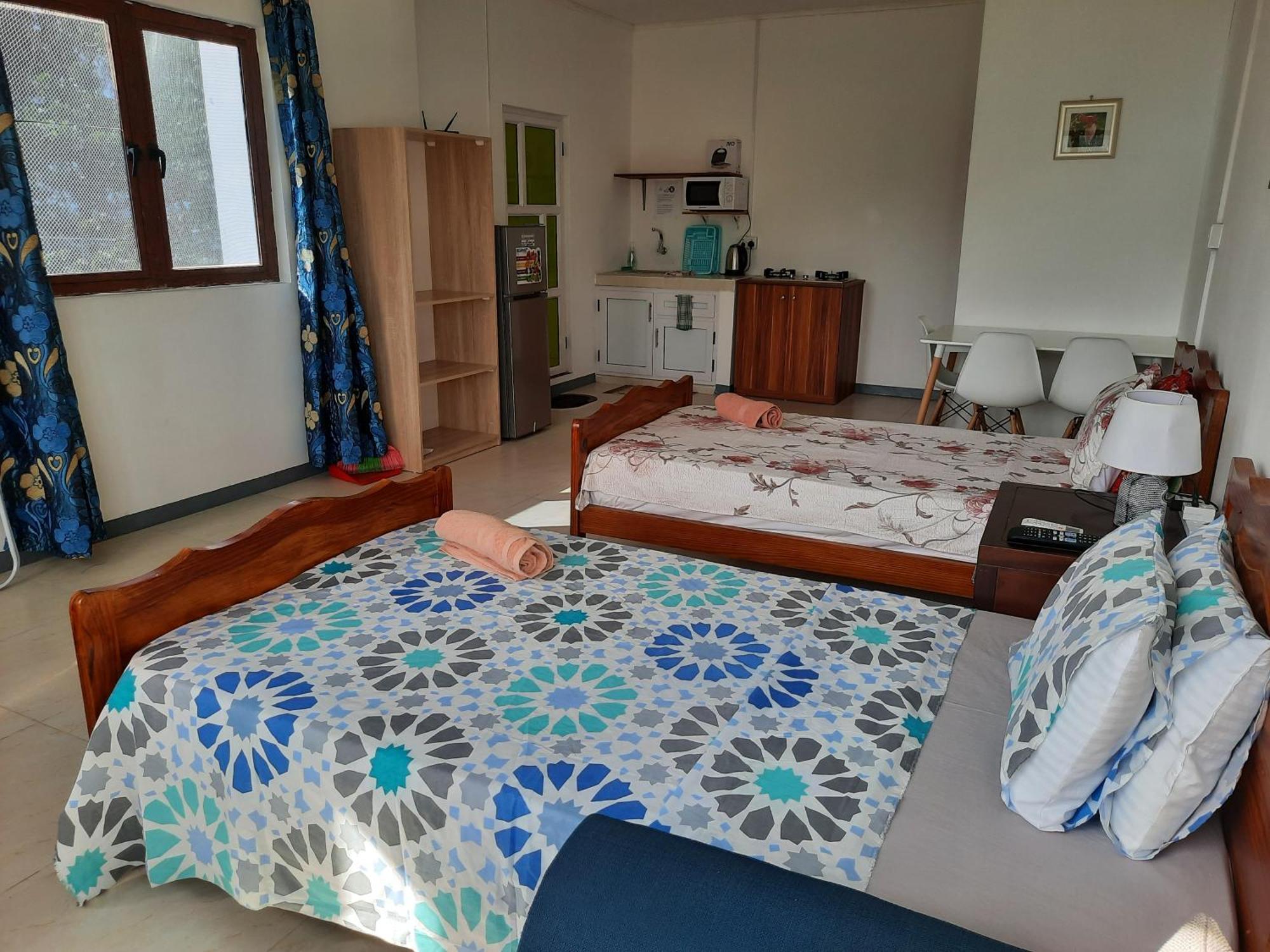 Jasmin Apartments Flic En Flac Ruang foto